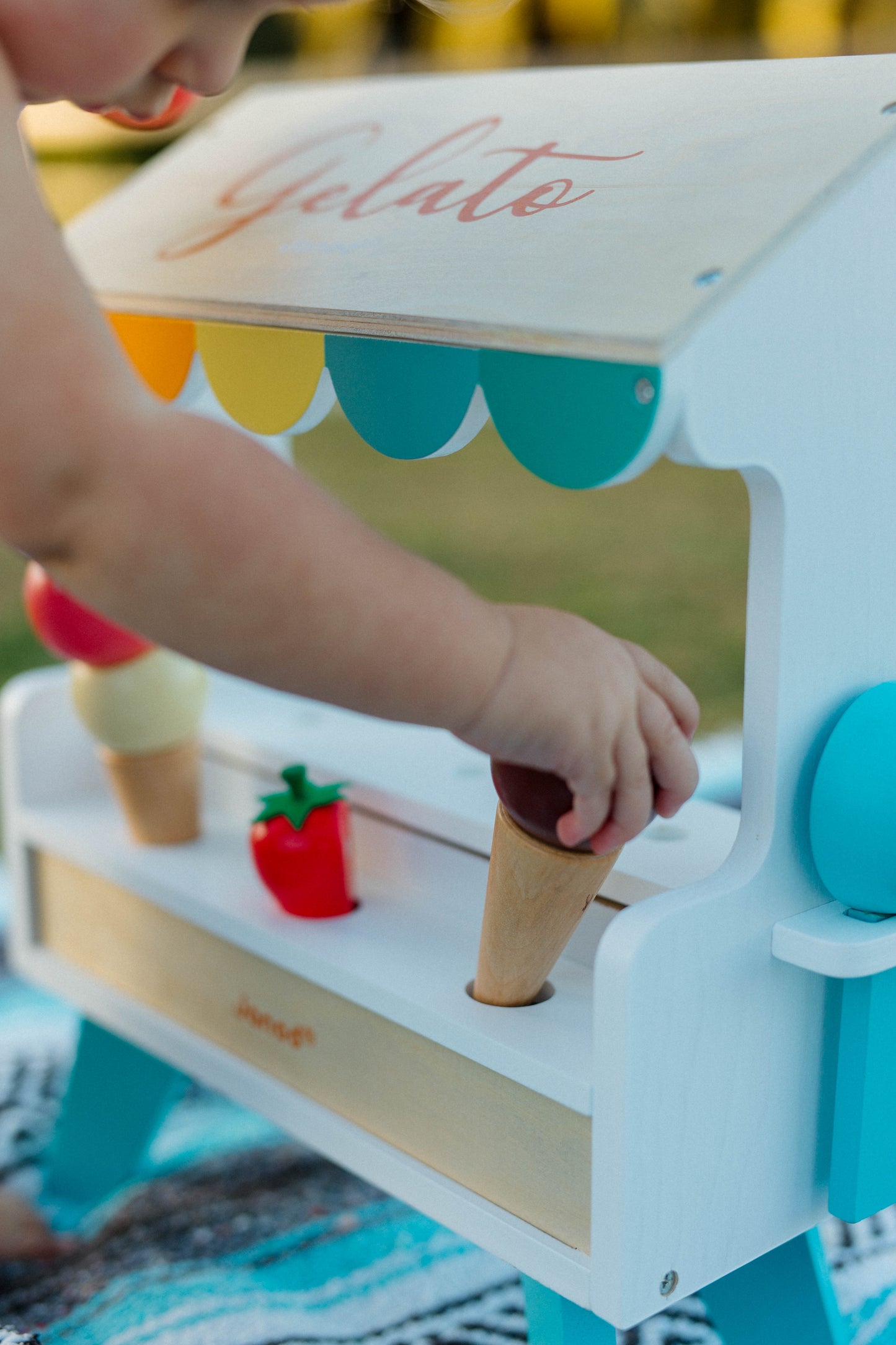 Ice Cream Man Stand